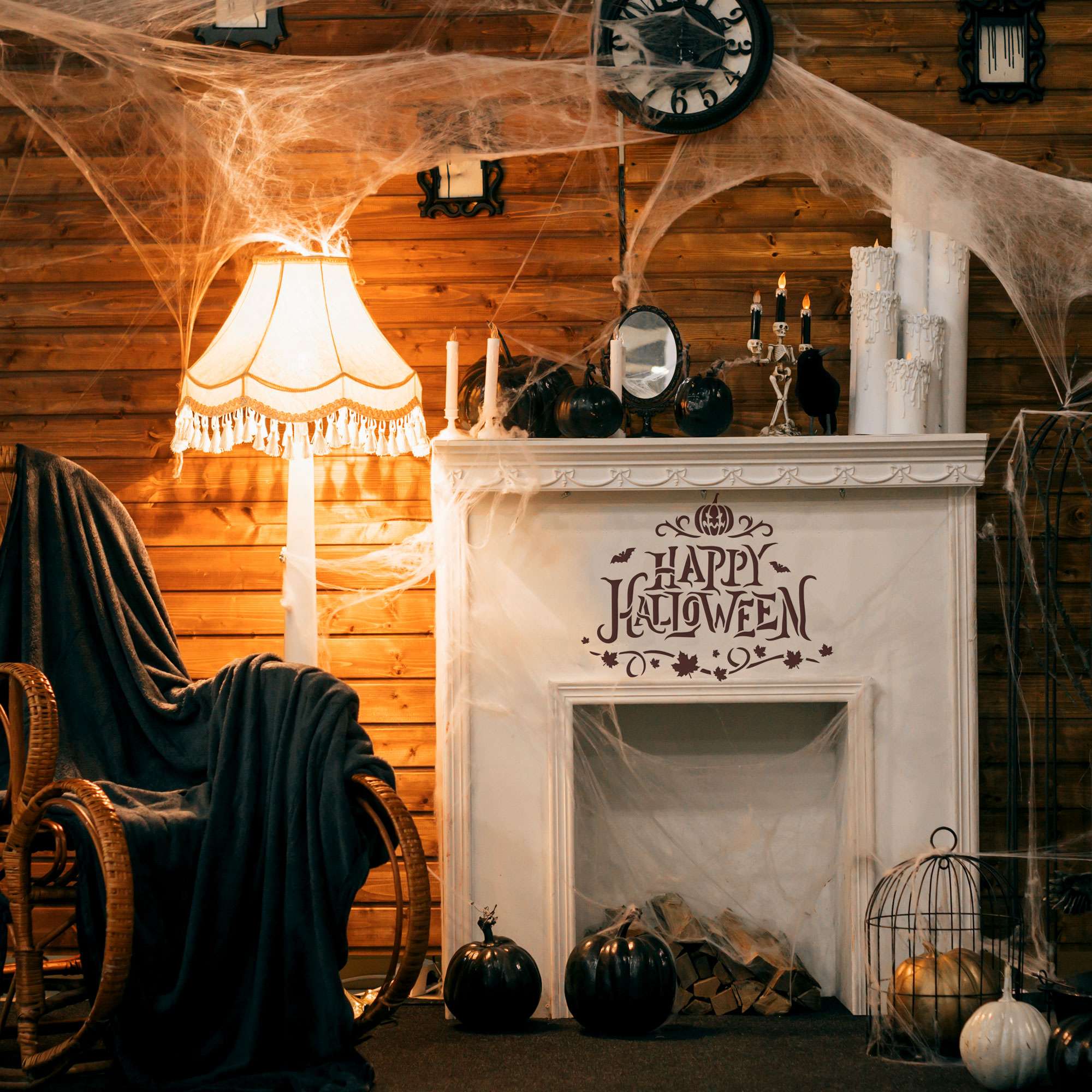 4 moduri de a decora Halloween folosind șabloane 4 moduri de a decora Halloween folosind șabloane